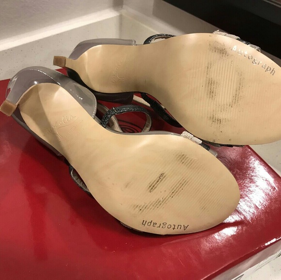 AUTOGRAPH - Picture 2 of 8